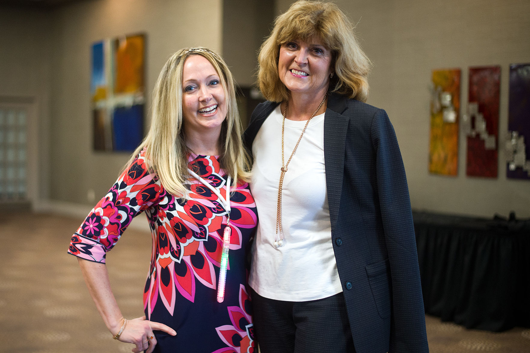 Cheryl Magnuson, Helen Ogar